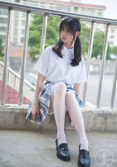 图书馆的女朋友日漫